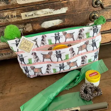 Pc01 Country Dogs Washbag