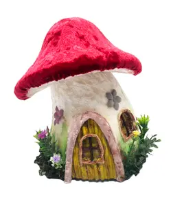 19cm red roof mushroom house