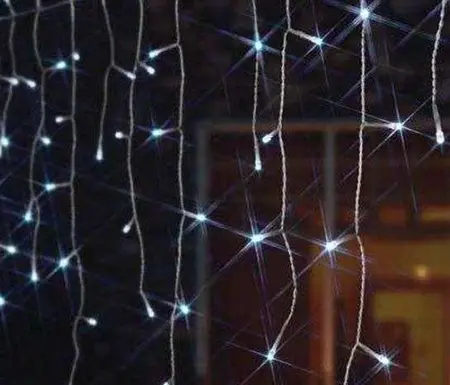 200 Warm White Fit & Forget Battery Icicle Lights