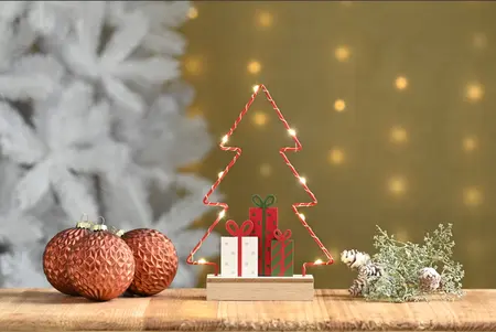 25cm Lit Christmas Tree & Presents Decoration