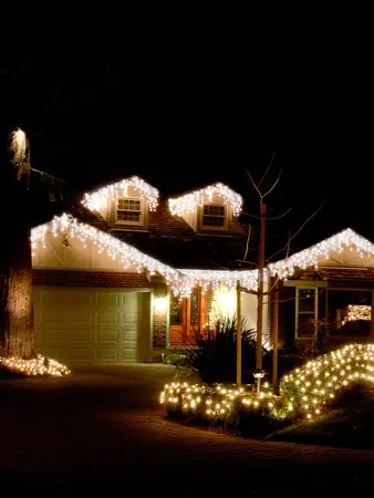 960 snowing icicle lights - white - 4 way - image 3