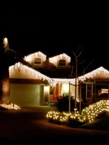 960 snowing icicle lights - white - 4 way - image 3