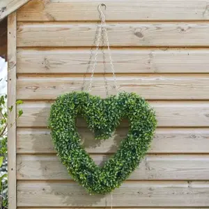 Boxwood Heart Garland 40cm
