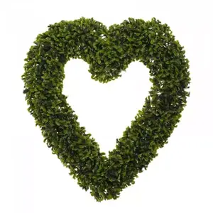 Boxwood Heart Garland 40cm - image 2