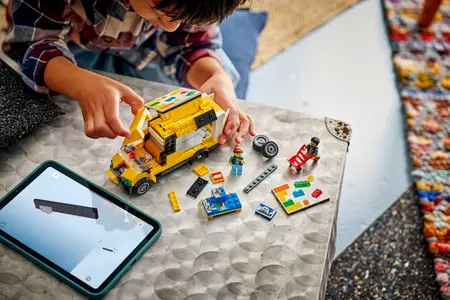 City Great Vehicles - The LEGO® Van - image 6