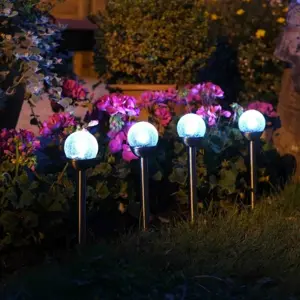 Glow Orb Solar Stake Light