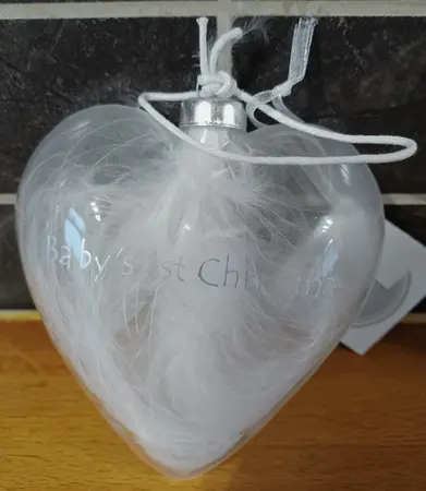 HANGING GLASS BABY 1ST XMAS HEART