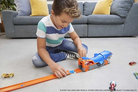 Hot Wheels Shark Chomp Transporter - image 6