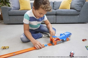 Hot Wheels Shark Chomp Transporter - image 6