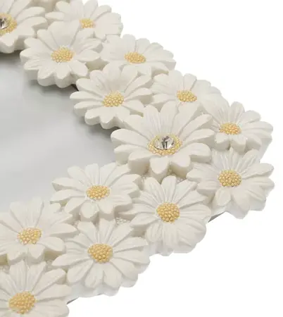 Impressions White Resin Daisy Photo Frame 8" x 10" - image 2
