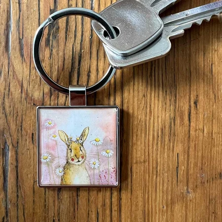 K42 RABBIT & DAISIES KEY RING - image 1