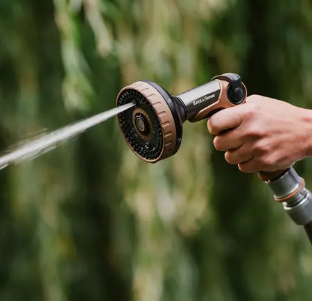 Kent & Stowe The Metal Spray Gun - image 3