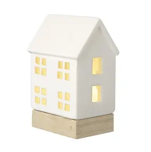 Led Dolomite White House With Chimney