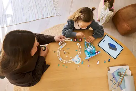 Disney Princess - Elsa's Ice Castle & Snow Ride Adventure - image 7