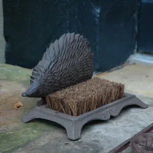 Lh61 - Hedgehog Boot Brush - image 2