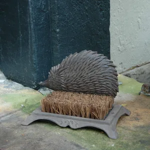 Lh61 - Hedgehog Boot Brush - image 3