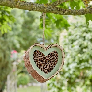 Love BeesBox - Heart-Shaped Mason Bee House