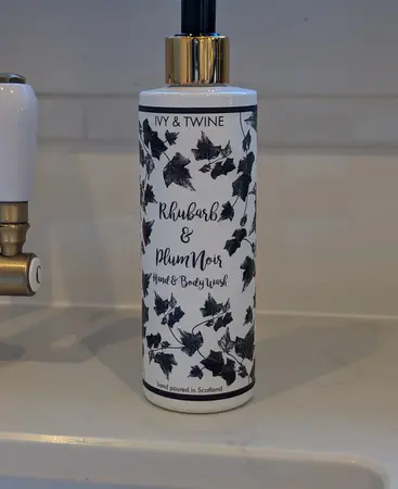 Rhubarb & Plum Noir Hand & Body Wash