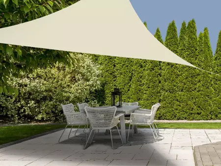 SHADE CLOTH TRIANGLE OFF WHITE