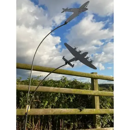 SPITFIRE & LANCASTER GARDEN ART BM/RtR