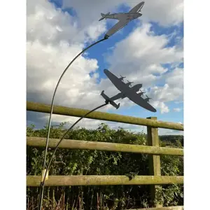 SPITFIRE & LANCASTER GARDEN ART BM/RtR