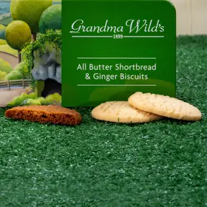Yorkshire Life Tin with Shortbread & Ginger Bisc - image 2